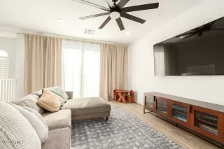 Photo #5: 6905356 Listing