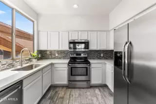 Photo #6: 6905447 Listing