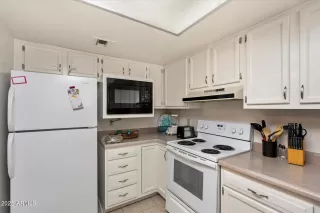 Photo #6: 6905603 Listing 