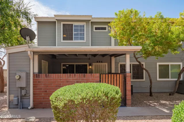 MLS: 6905673 Condo For Sale