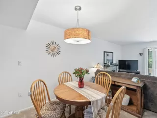 Photo #5: 6905746 Listing