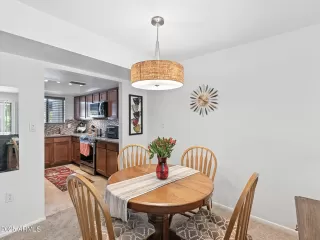 Photo #6: 6905746 Listing