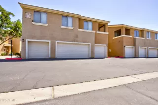 Photo #5: 6905854 Listing