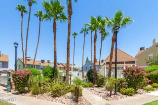 Photo #1: 6905974 Listing 