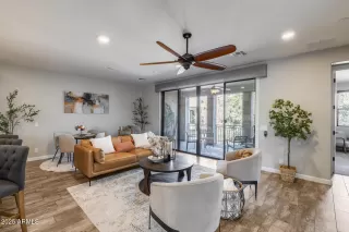 Photo #2: 6906308 Listing 