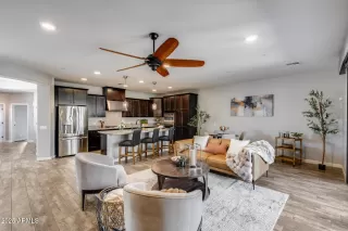 Photo #3: 6906308 Listing 