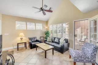 Photo #4: 6906310 Listing 