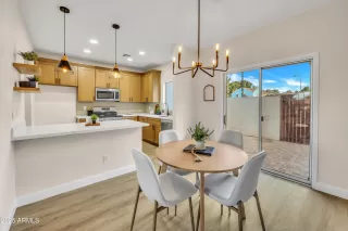 Photo #4: 6906312 Listing