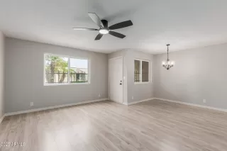 Photo #4: 6906342 Listing 