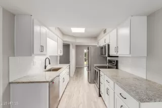 Photo #6: 6906342 Listing 