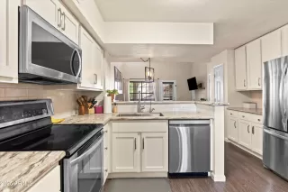 Photo #5: 6906393 Listing 