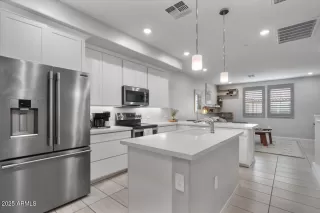 Photo #1: 6906509 Listing 