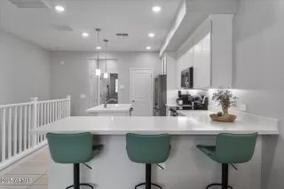 Photo #5: 6906509 Listing 