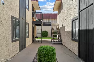 Photo #1: 6906742 Listing 