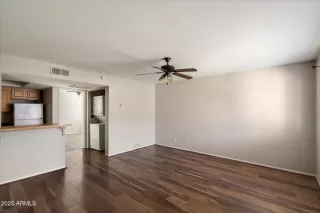 Photo #6: 6906742 Listing 