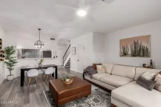 Photo #4: 6906919 Listing 