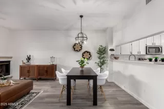 Photo #6: 6906919 Listing 