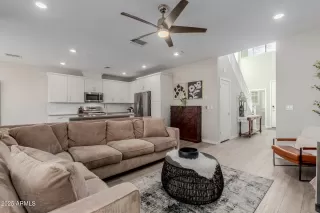 Photo #5: 6906927 Listing 