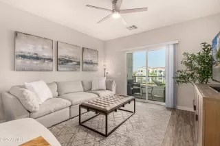 Photo #2: 6907044 Listing 