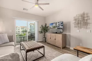 Photo #3: 6907044 Listing 