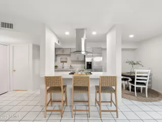 Photo #1: 6907091 Listing