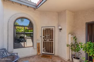 Photo #6: 6907361 Listing 