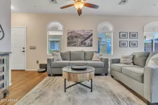 Photo #4: 6907557 Listing 