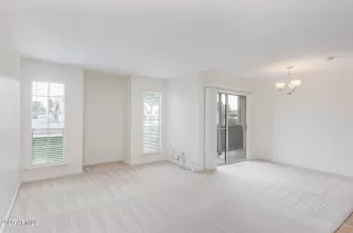 Photo #3: 6907732 Listing 