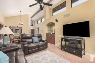 Photo #1: 6907836 Listing 