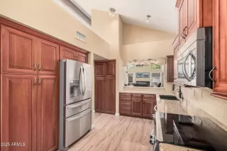 Photo #6: 6907836 Listing 