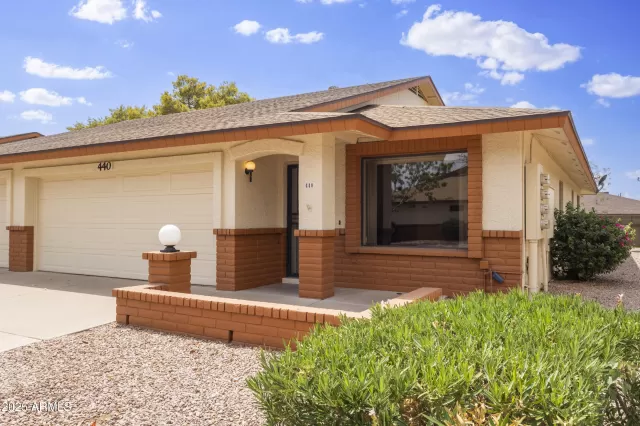 MLS: 6908373 Condo For Sale