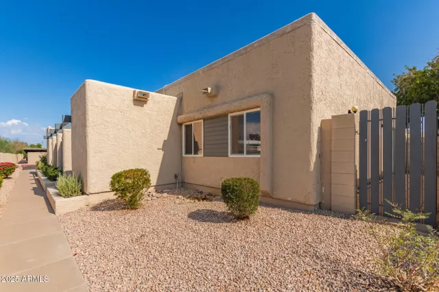 MLS: 6908657 Condo For Sale