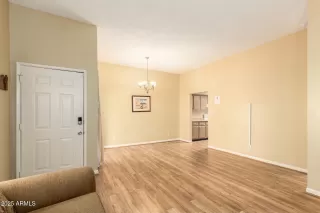 Photo #5: 6908657 Listing 