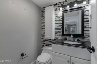 Photo #3: 6908710 Listing 