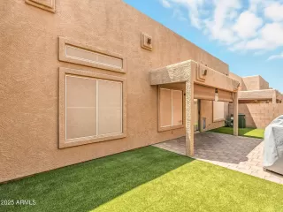 Photo #3: 6908819 Listing 