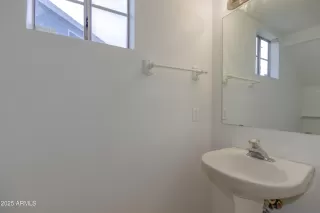 Photo #6: 6908915 Listing 