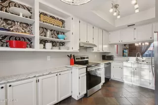 Photo #4: 6909029 Listing