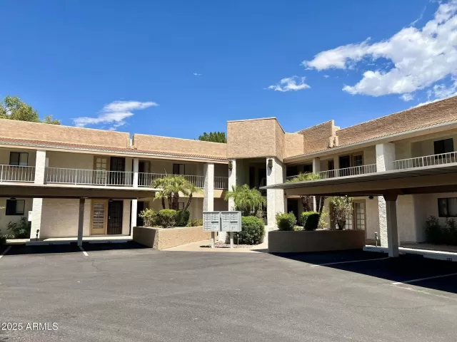 MLS: 6909237 Condo For Sale