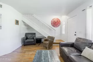 Photo #2: 6909270 Listing