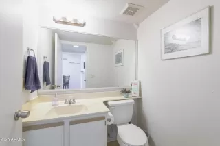 Photo #4: 6909270 Listing