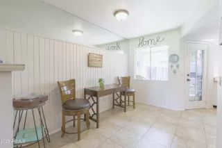 Photo #5: 6909270 Listing