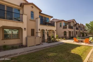 Photo #5: 6909337 Listing