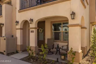 Photo #6: 6909337 Listing