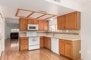 Photo #2: 6909448 Listing 