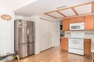 Photo #3: 6909448 Listing 