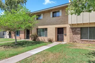 Photo #3: 6909649 Listing 