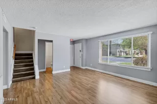 Photo #6: 6909649 Listing 