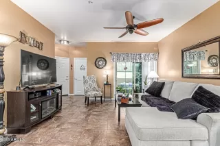 Photo #3: 6909652 Listing 