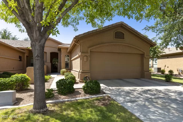 MLS: 6909817 Condo For Sale