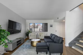 Photo #3: 6910047 Listing 